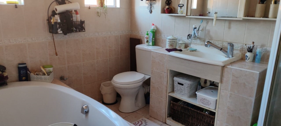 4 Bedroom Property for Sale in Melodie North West